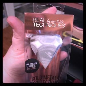 Real Techniques Diamond Sponge